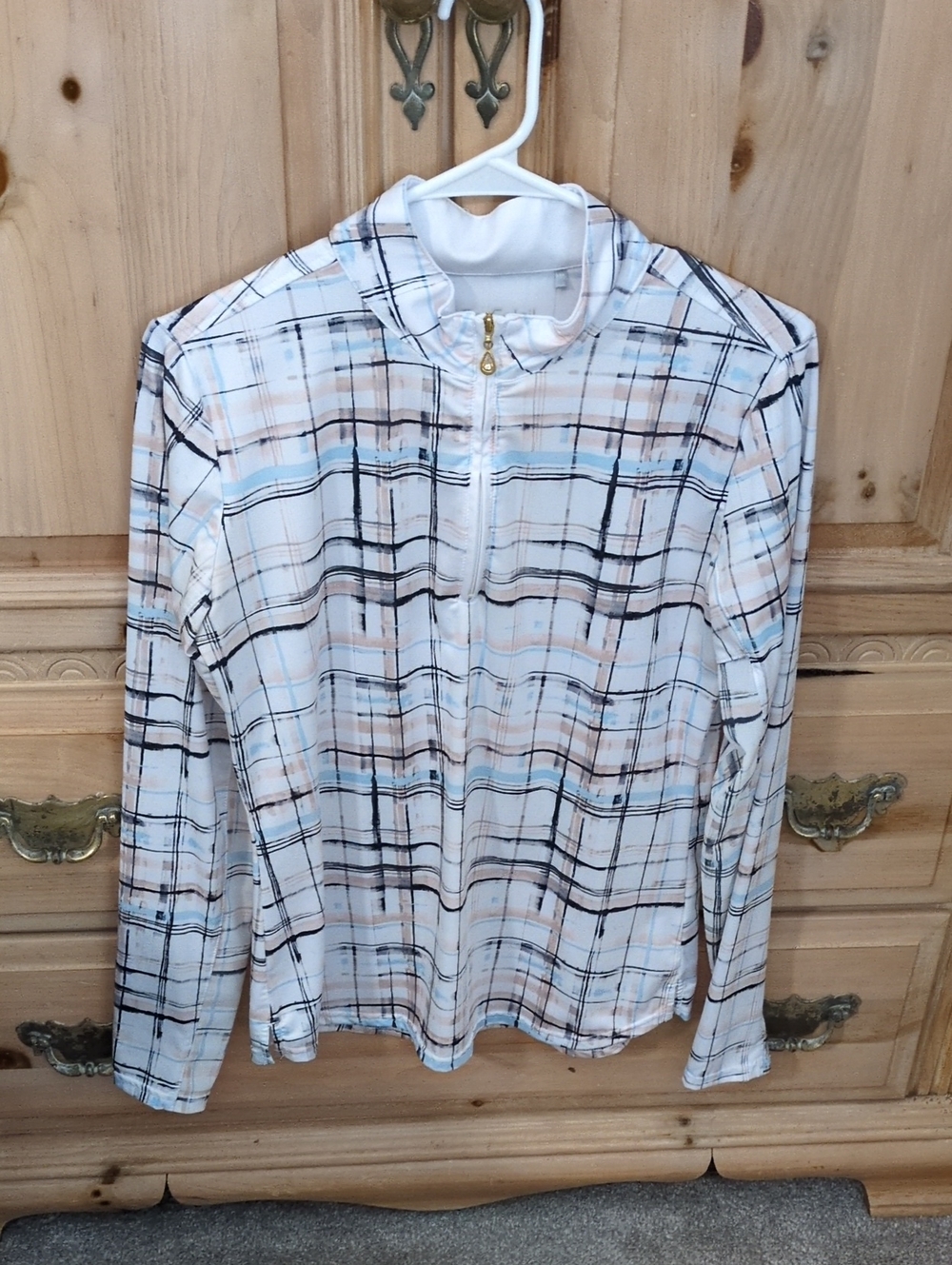 Plaid Zip-Front Blouse in White and Tan